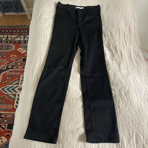 Levi’s 314 shaping straight women’s jeans